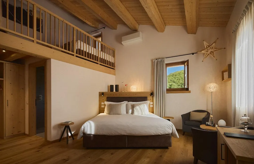 Aura Relais-1